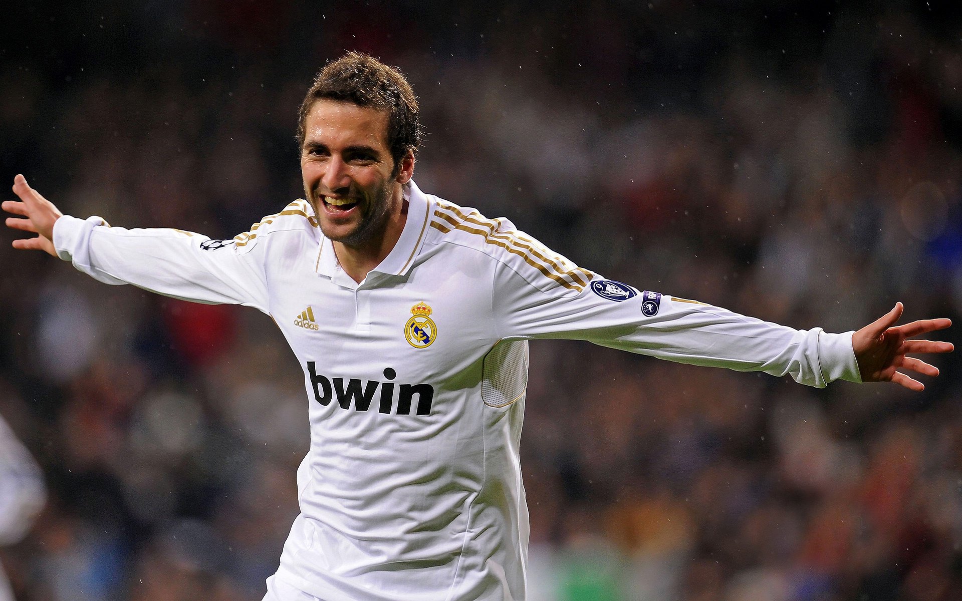 C罗突破里程碑，成为队史射手王，c罗加冕足坛历史射手王 视频